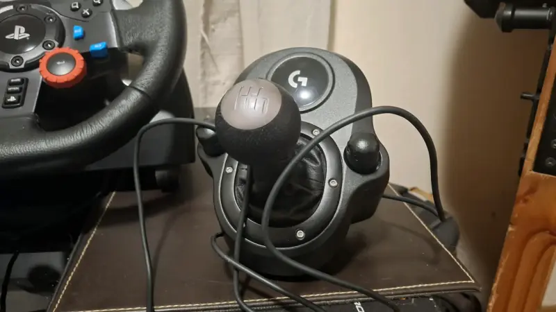 Volante Logitech G29 + Palanca de Cambios PS/PC - 2