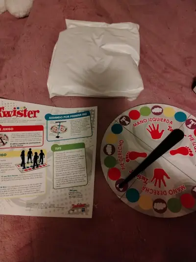 Juego Twister clásico con nuevas formas de jugar - miniatura 3