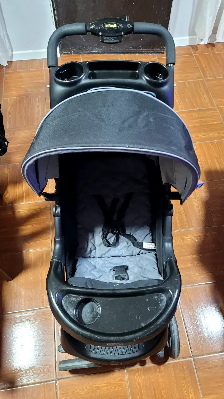 Coche de bebé Infanti con portavasos - 1