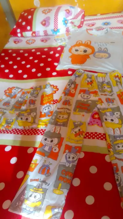 Pijamas cómodas para adultos.ideal para descansar - miniatura 3