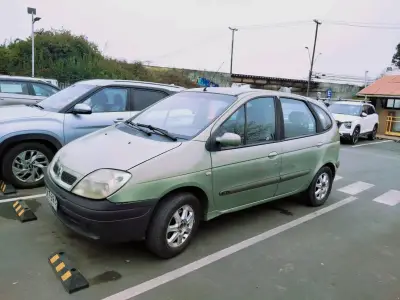 Renault Scenic 2004 - miniatura 1