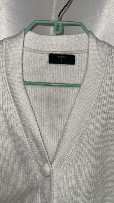 Cardigan blanco de punto con botones - miniatura 2