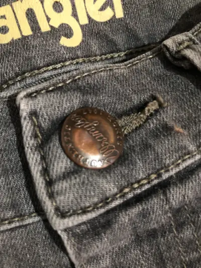 Jeans grises de mezclilla para hombre - miniatura 3