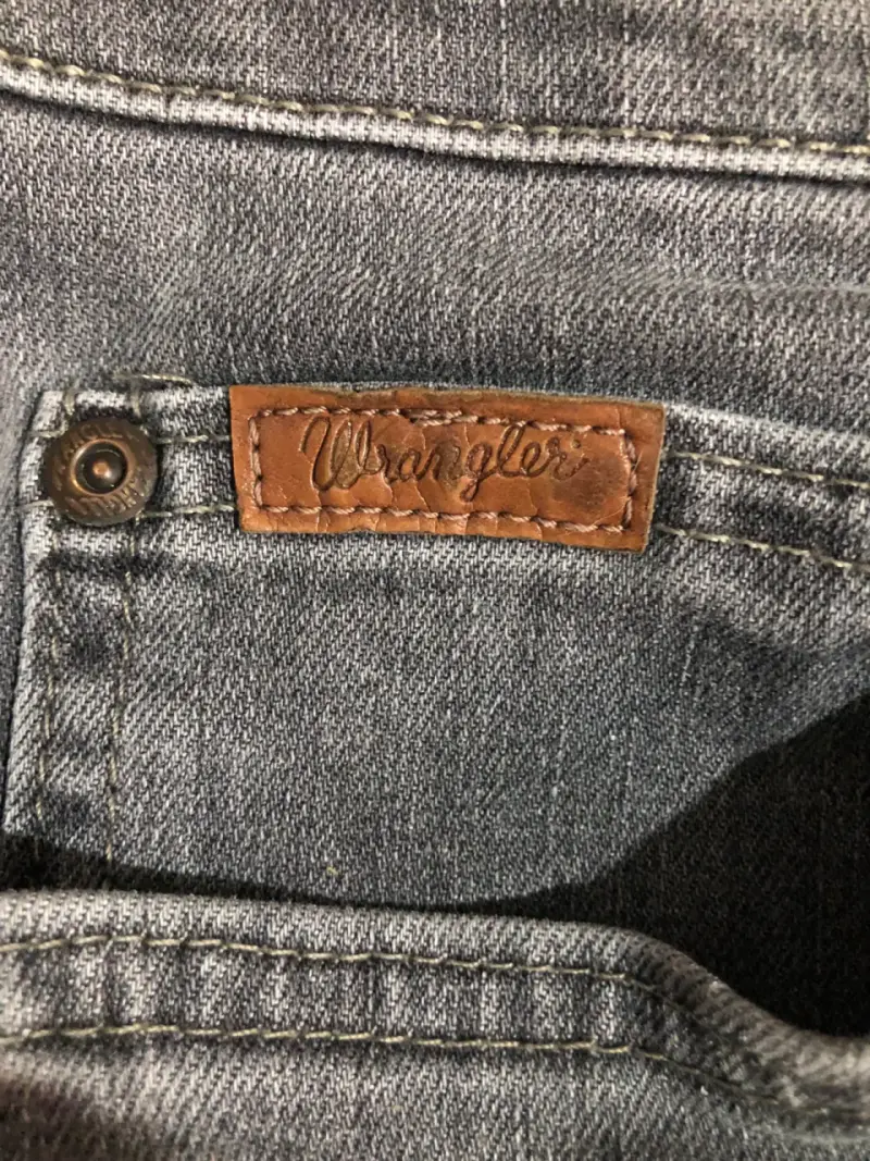 Jeans grises de mezclilla para hombre - 4