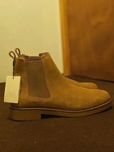 Botines Chelsea de gamuza marrón Zara - miniatura 1