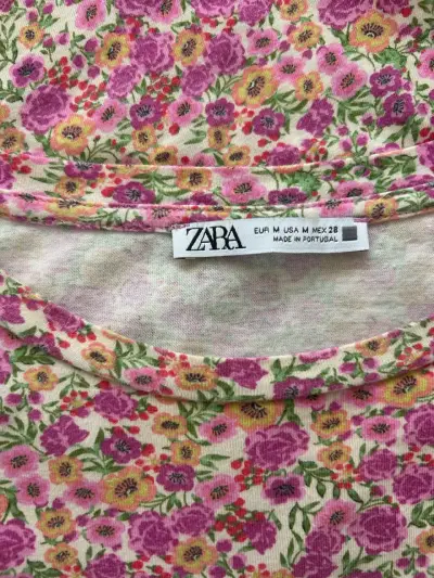 Blusa floral con volantes para mujer - miniatura 4