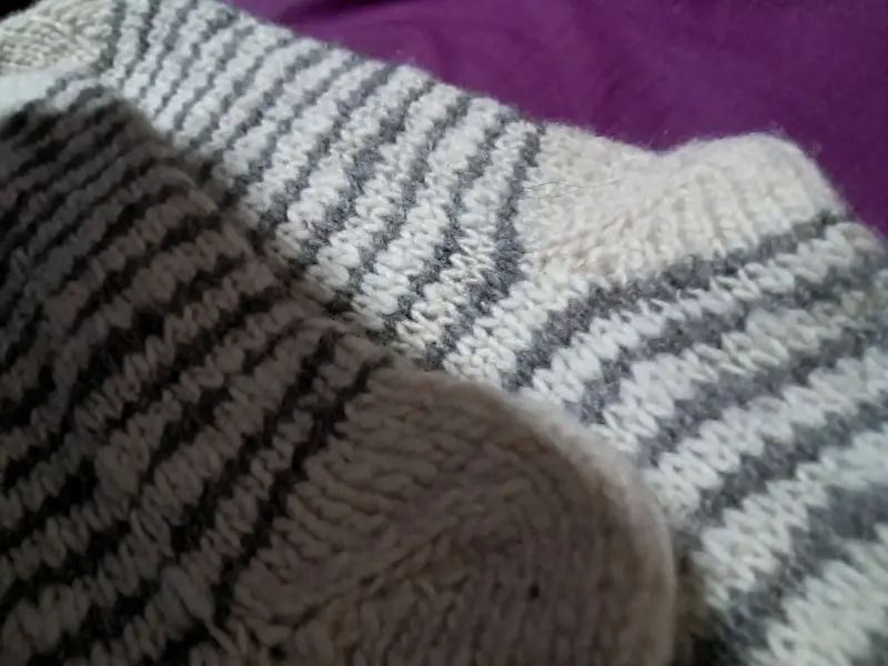 Calcetines de lana a rayas gris y blanco - 3