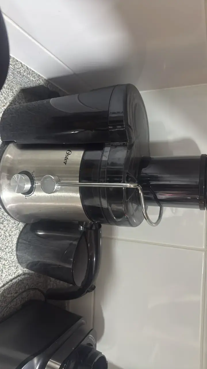 Extractor de Jugo Oster 320s Acero Inoxidable - 3