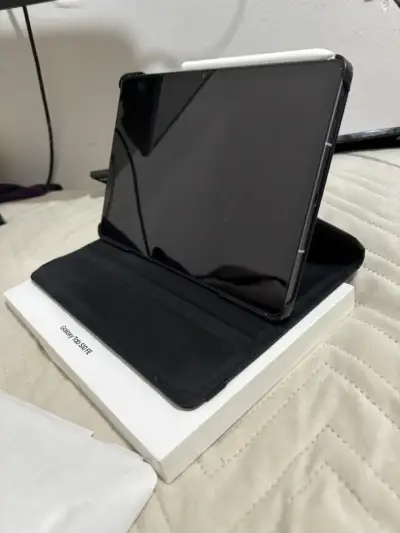 Tablet Samsung Galaxy Tab S10 FE - miniatura 1