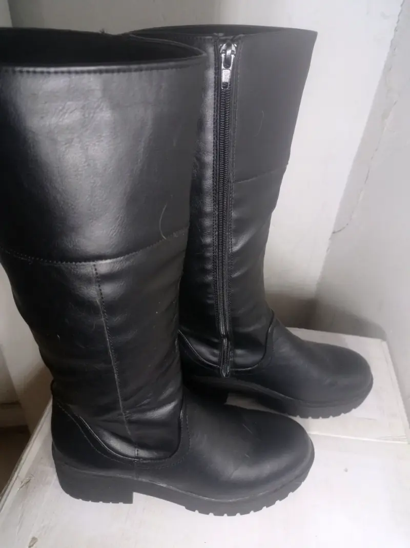 Botas negras de cuero con suela antideslizante - 3