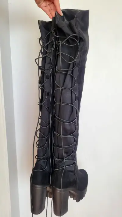 Botas negras de plataforma - miniatura 4