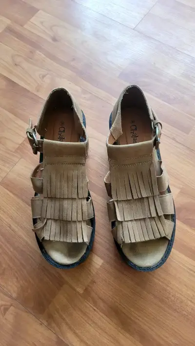 Sandalias de gamuza con flecos - miniatura 3