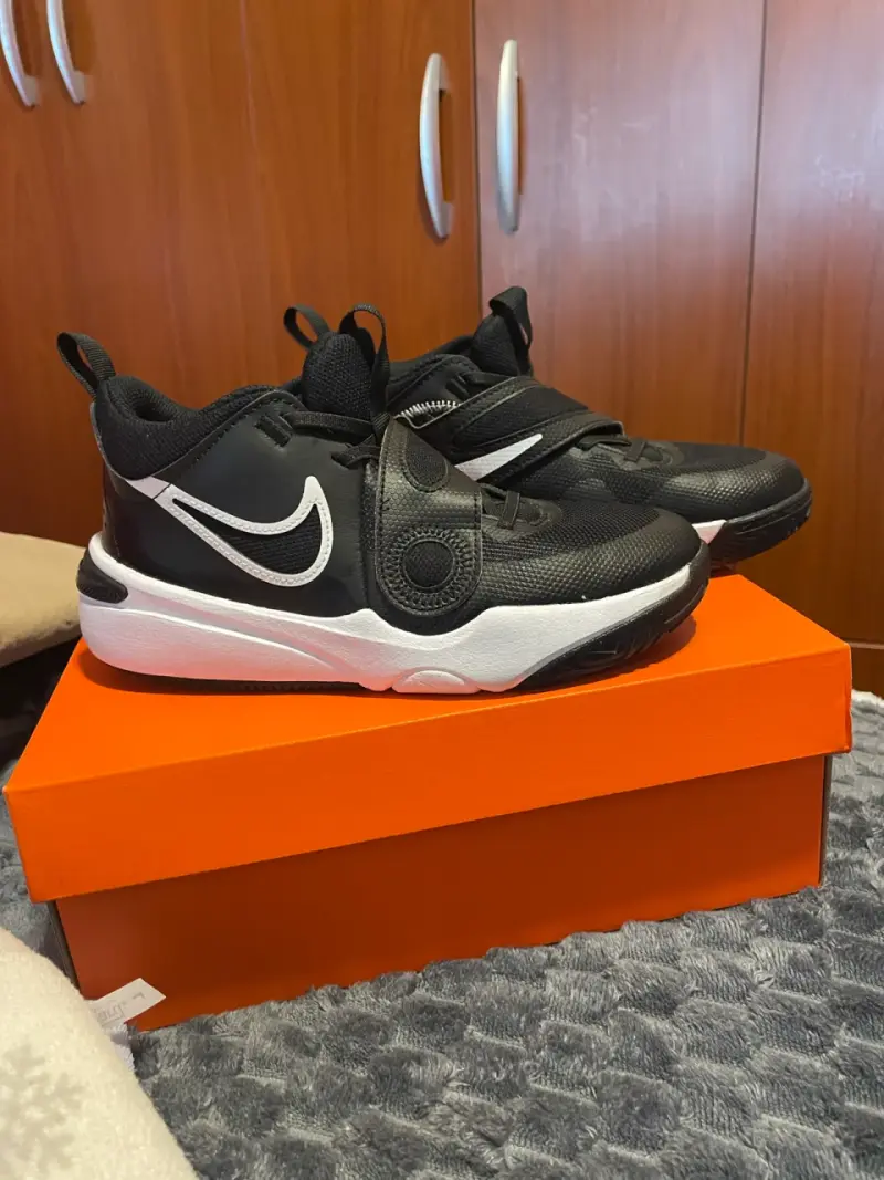 Zapatillas deportivas Nike negras para basquet - 1