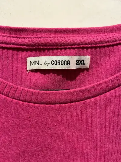 Polera fucsia con volantes Corona XXL - miniatura 2
