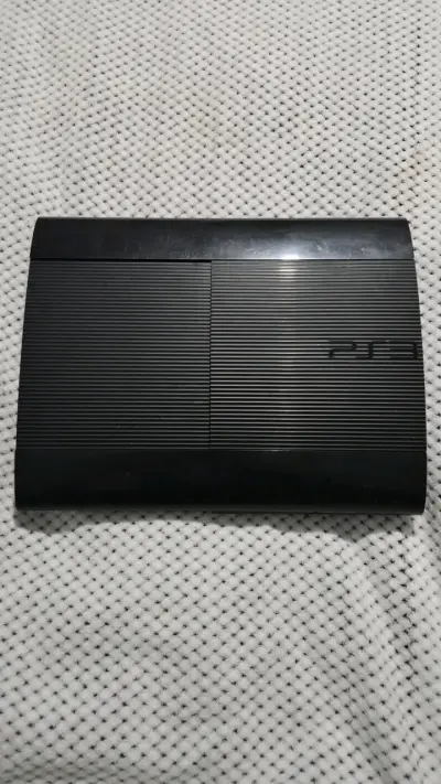 Consola PS3 Slim negra en buen estado - miniatura 1