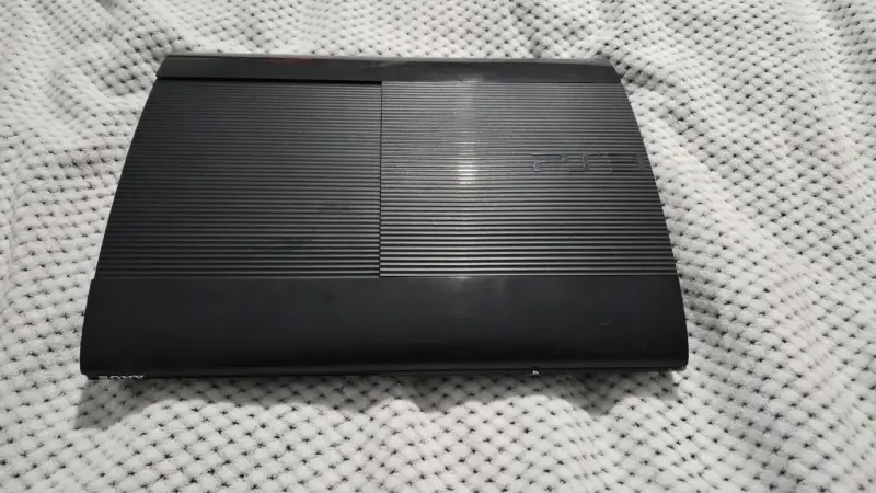 Consola PS3 Slim negra en buen estado - 2