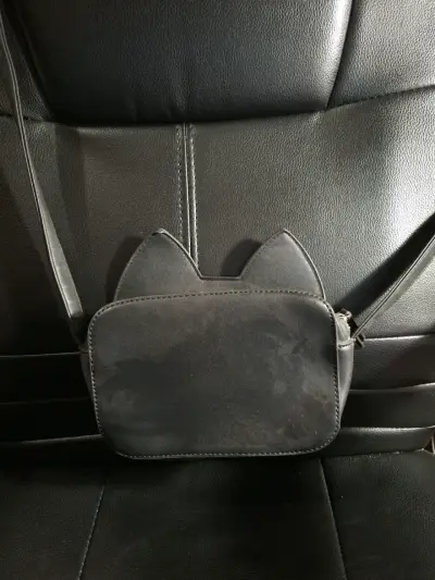 Cartera negra con diseño de gato de todo moda - miniatura 3