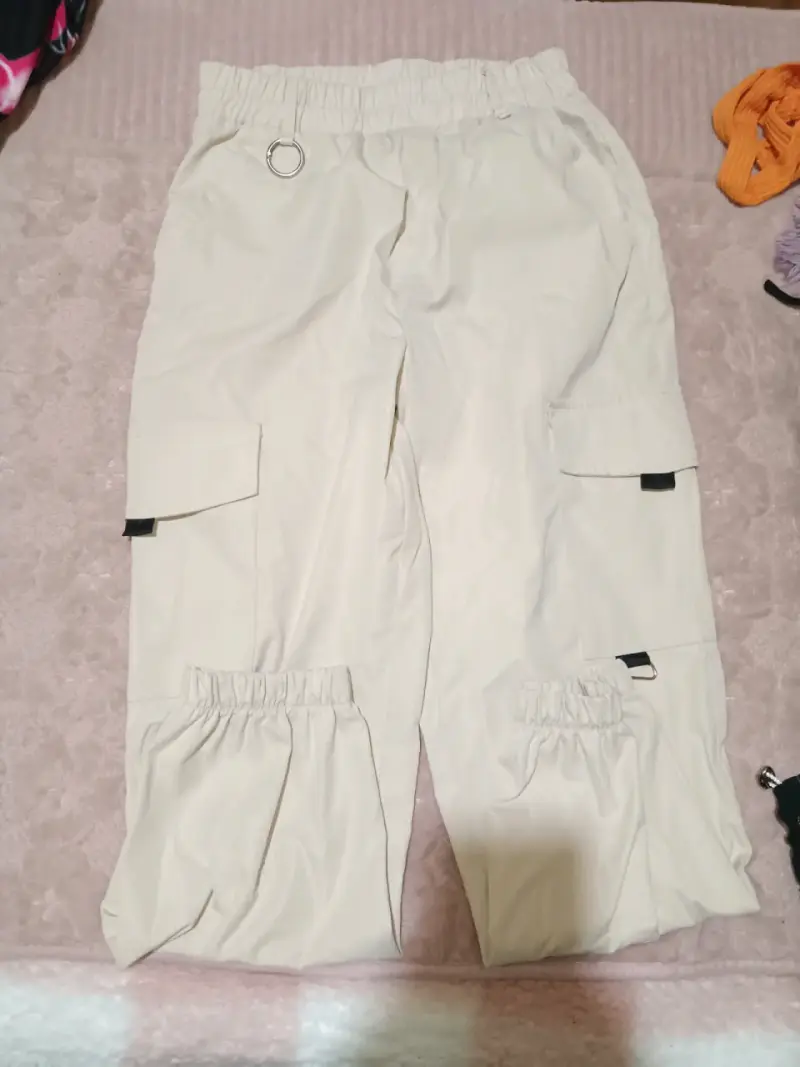 Pantalones cargo, vestido y falda. - 4