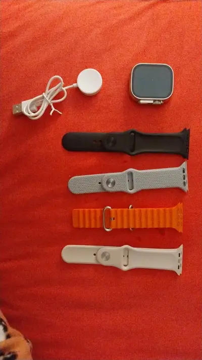 Smartwatch con correas intercambiables y cable - miniatura 1
