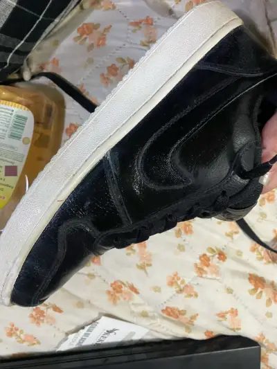 Zapatillas negras de cuero deportivo - miniatura 1