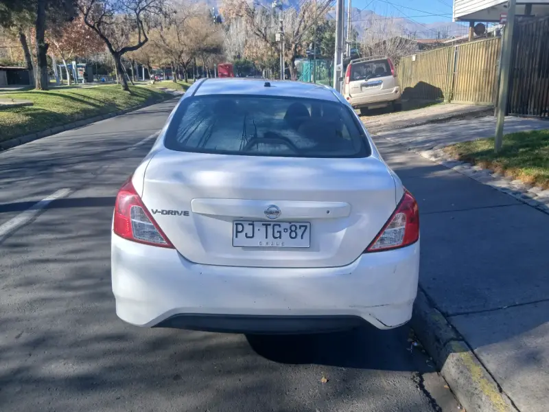 Nissan Versa V-drive 2021 - 3