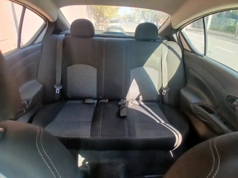 Nissan Versa V-drive 2021 - 4
