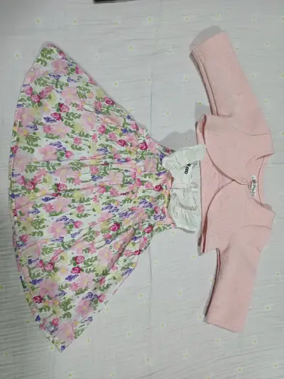Vestido floral para niña con bolero rosa - miniatura 1