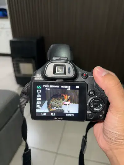 Cámara Sony HX400v con accesorios y estuche - miniatura 3