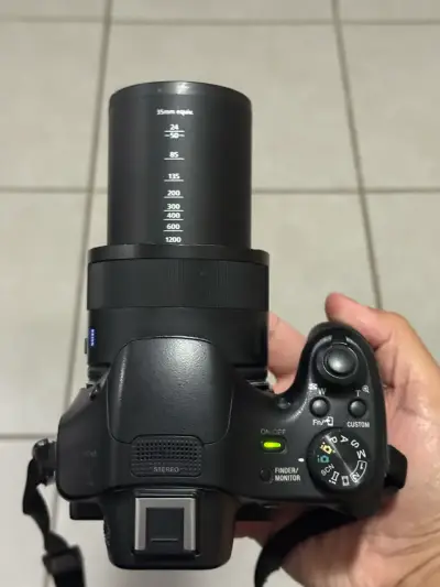 Cámara Sony HX400v con accesorios y estuche - miniatura 4