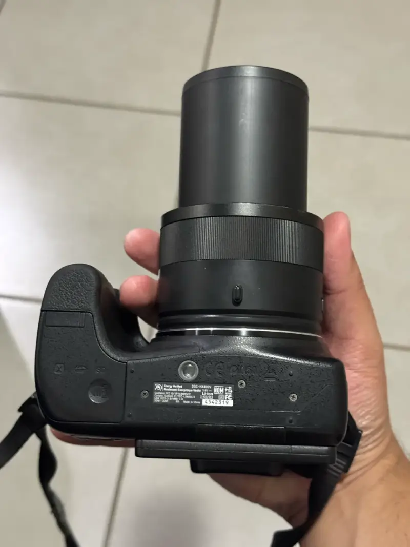 Cámara Sony HX400v con accesorios y estuche - 5