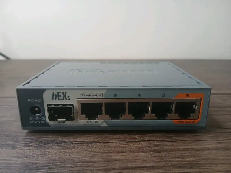 Router MikroTik hEX serie con 5 puertos - 2