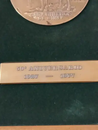 Medalla conmemorativa Carabineros de Chile 50° aniversario - miniatura 3