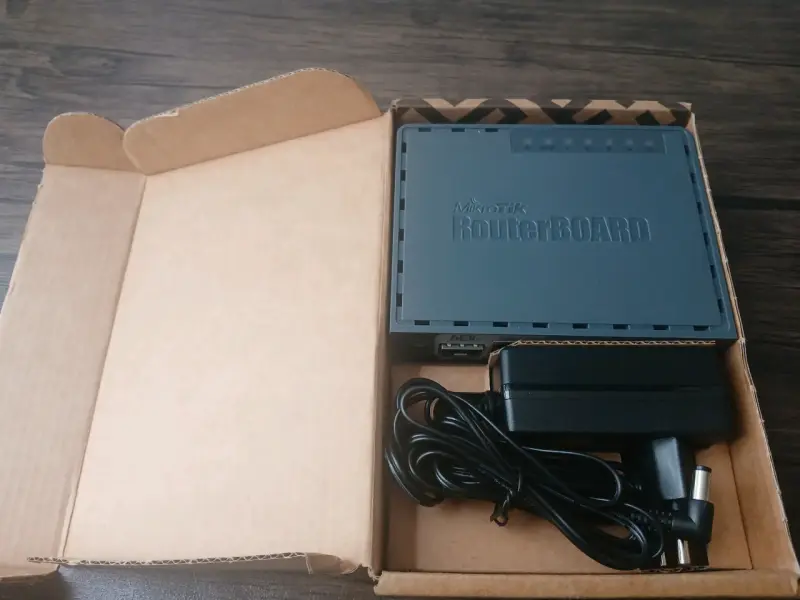 Router MikroTik hEX serie con 5 puertos - 4