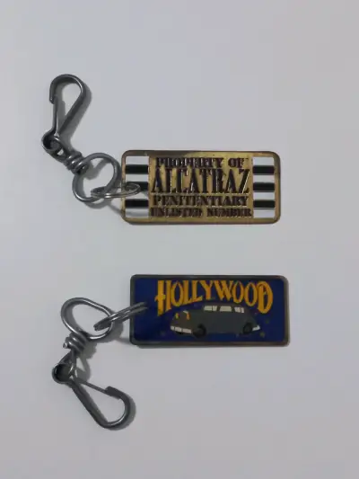 Llavero metálico Alcatraz y Hollywood Años 70s - miniatura 2