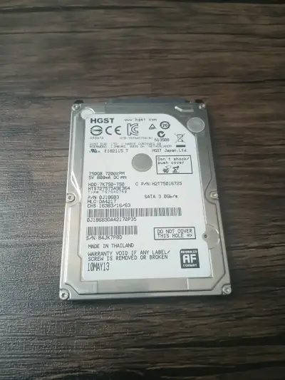 Disco duro HGST 750GB 7200RPM SATA - miniatura 1