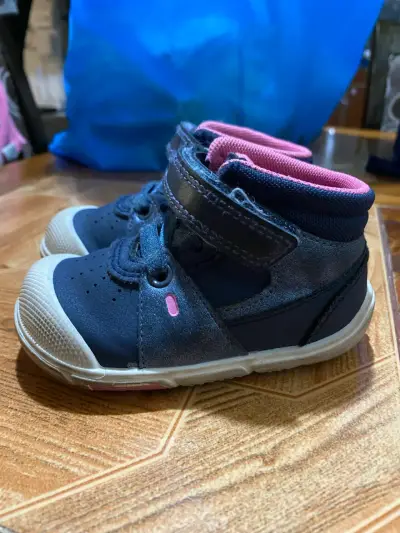 Zapatilla niña - miniatura 2