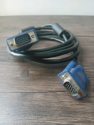 Cable VGA macho a macho 1.5m - miniatura 1