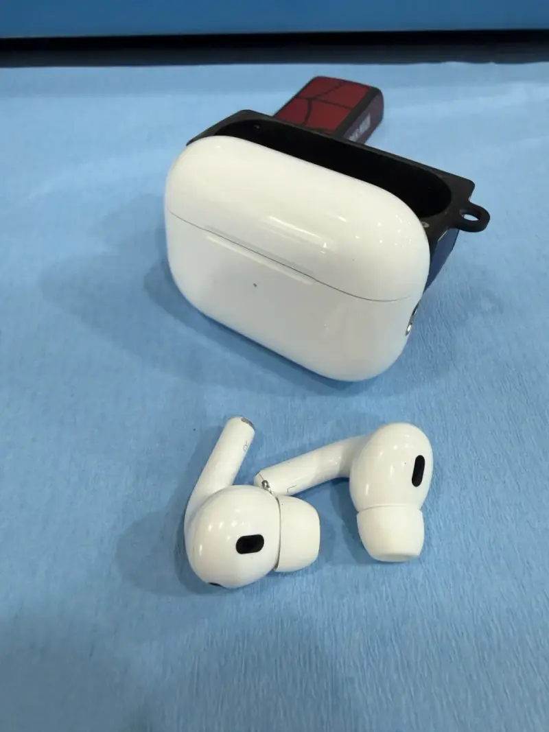 AirPod Pro 2 - 2