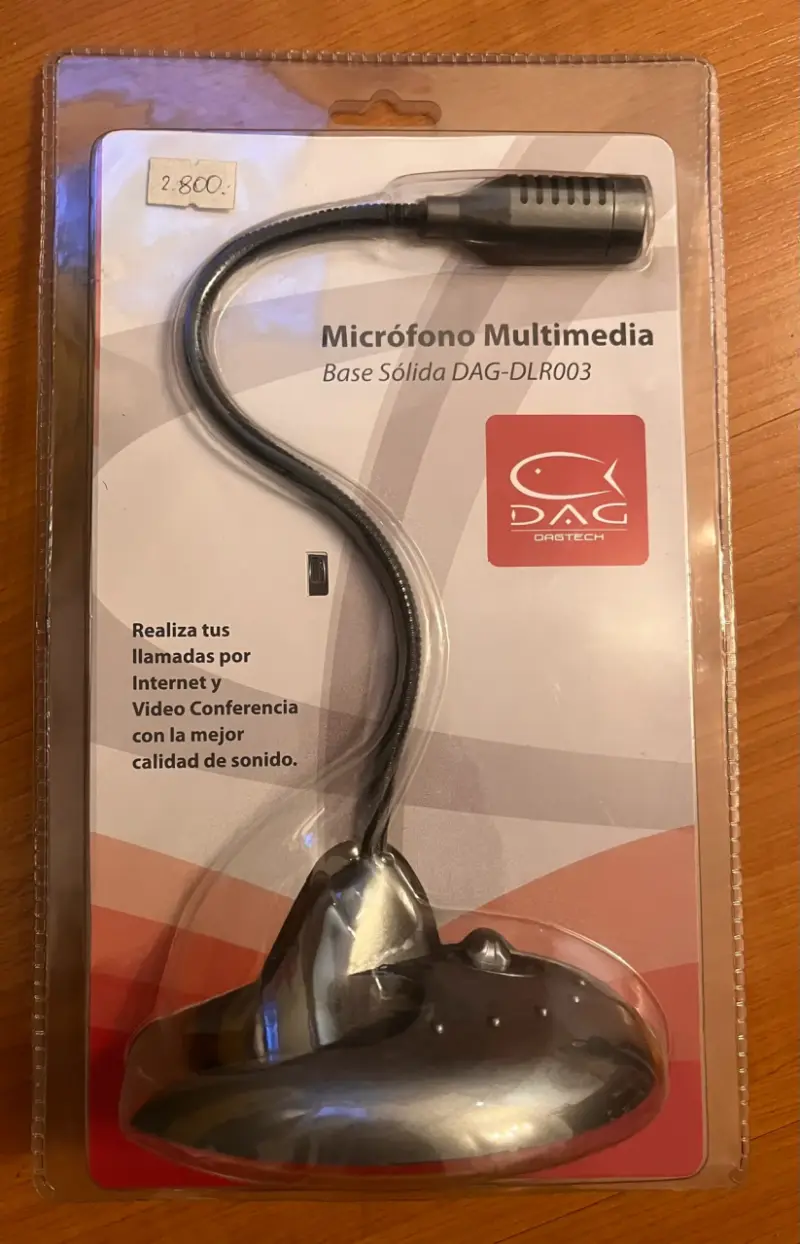 Micrófono multimedia DAG DLR003 con base sólida