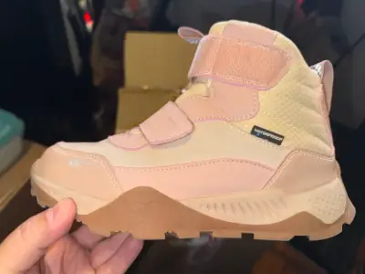 Botas impermeables para niña color rosa - miniatura 1