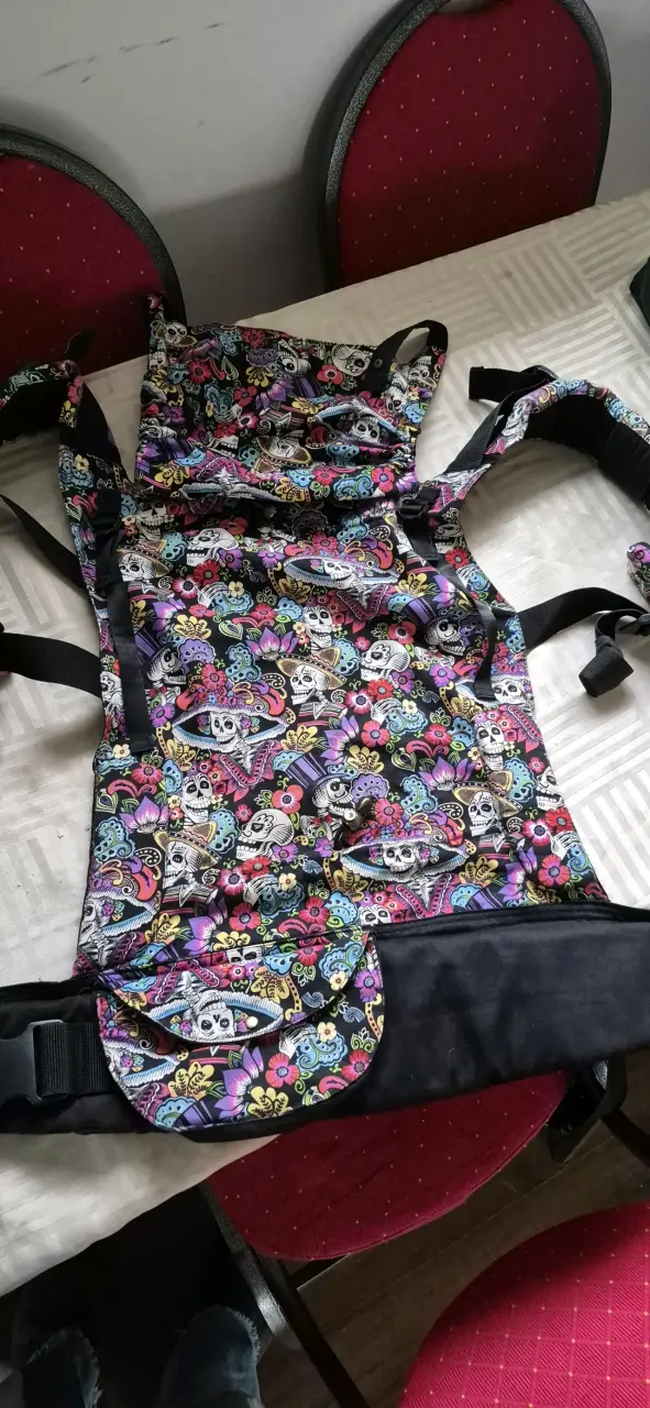 Mochila portabebé estampado colorido - 2
