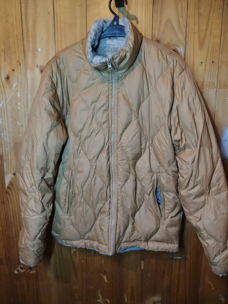 Chaqueta acolchada beige con forro de lana - 1