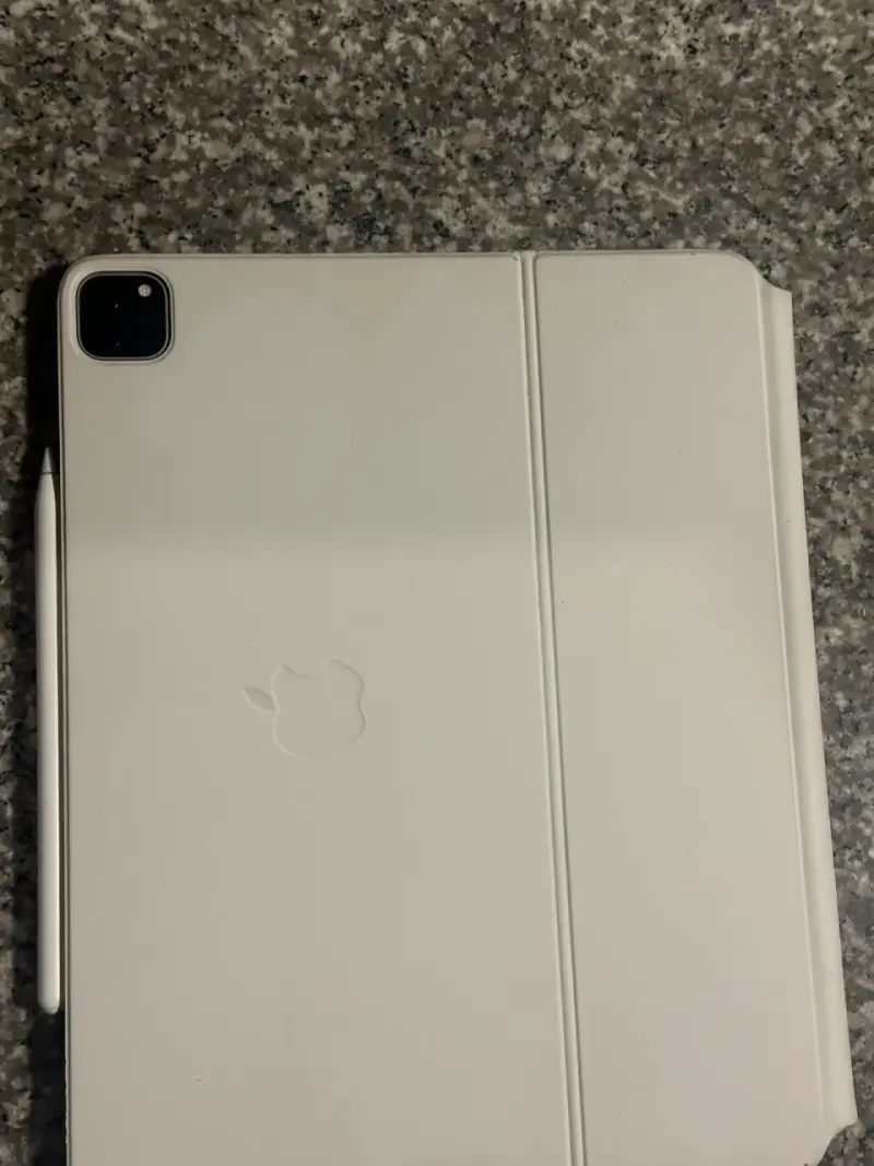 iPad Pro M1 12.9’ 256GB con teclado y lápiz - 4