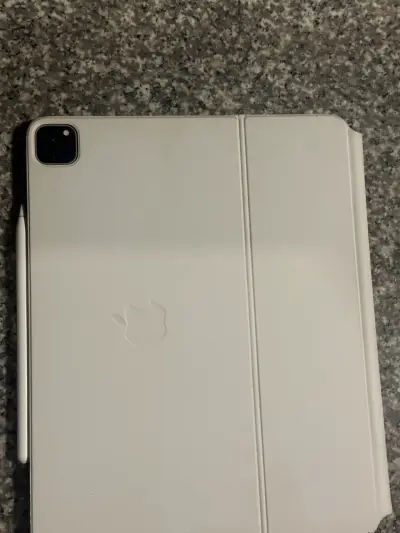 iPad Pro M1 12.9’ 256GB con teclado y lápiz - miniatura 4