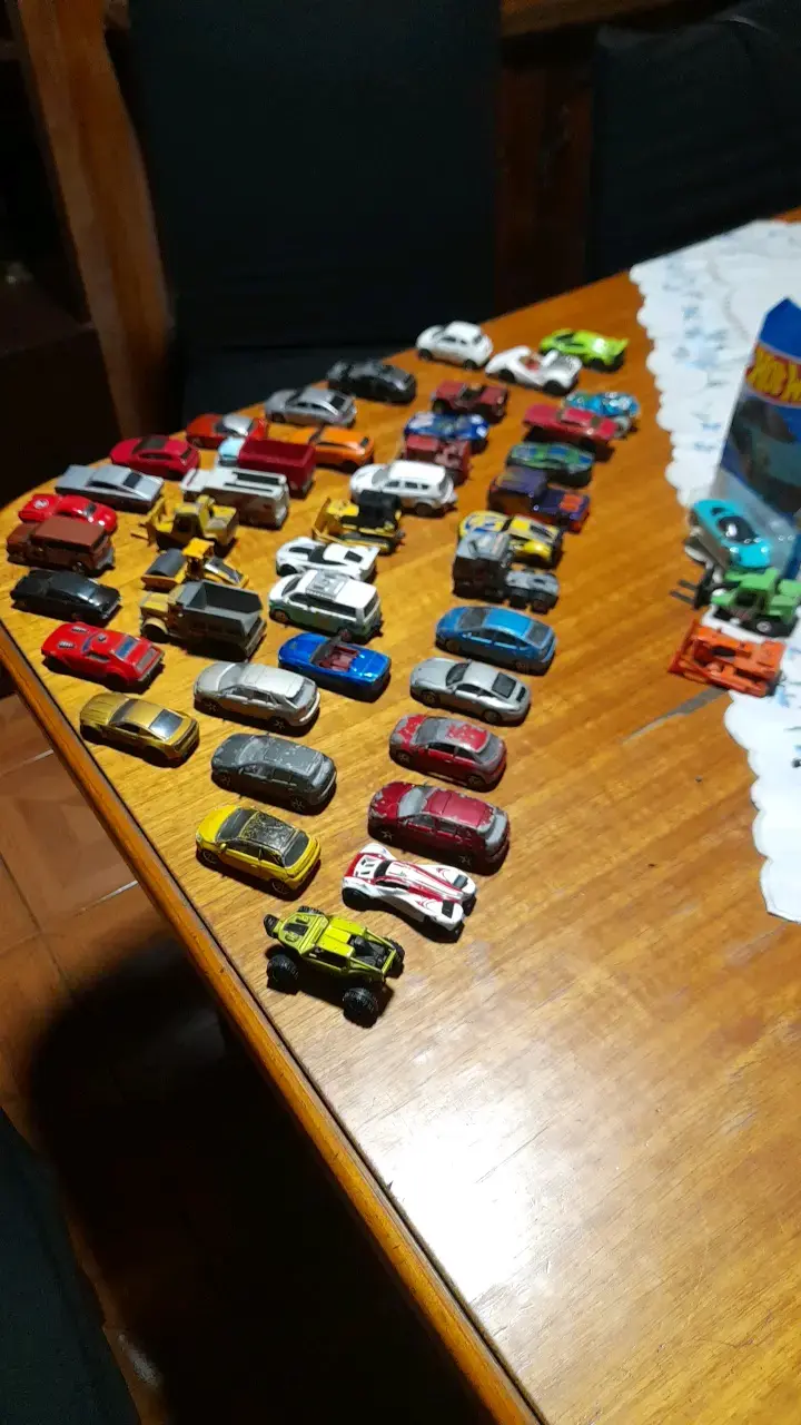 Colección de autos a escala variados. - 4