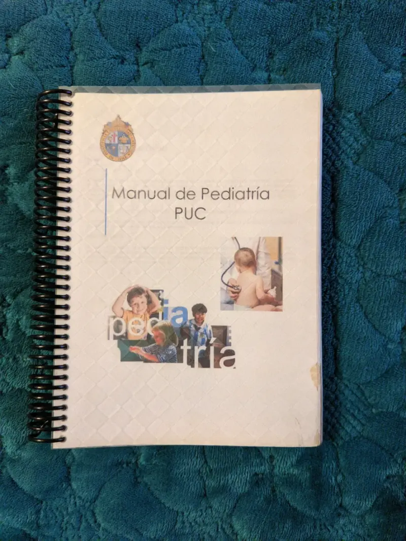 Manual de Pediatría PUC encuadernado - 1