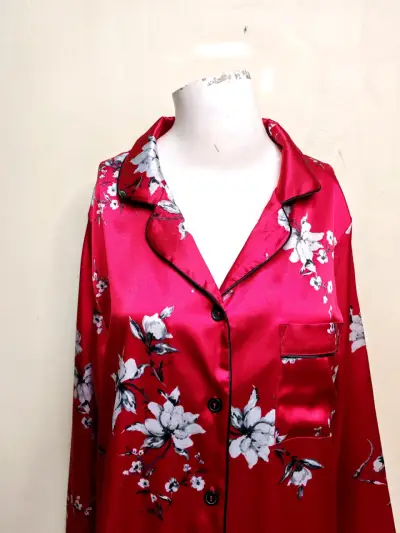 Pijama  NUEVO CON ETIQUETA - miniatura 4