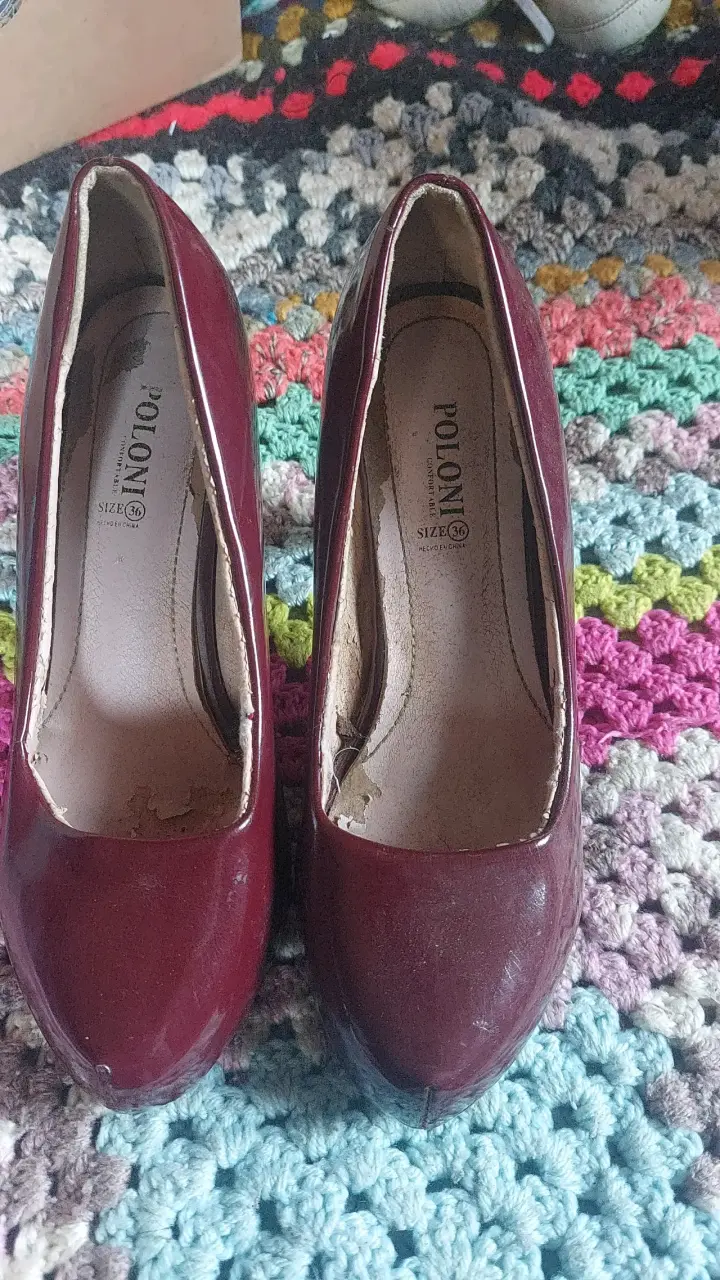 Zapatos de tacón burdeos Poloni talla 36
