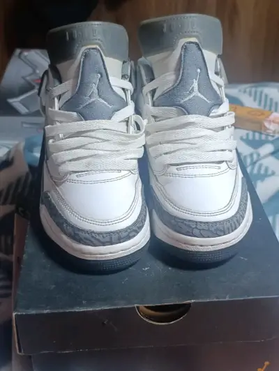 Zapatillas deportivas blancas Air Jordan - miniatura 1
