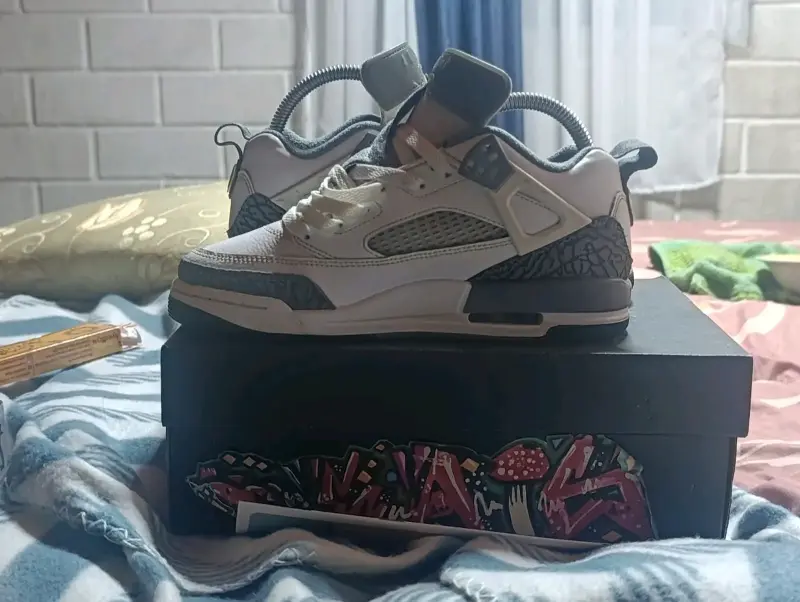 Zapatillas deportivas blancas Air Jordan - 2